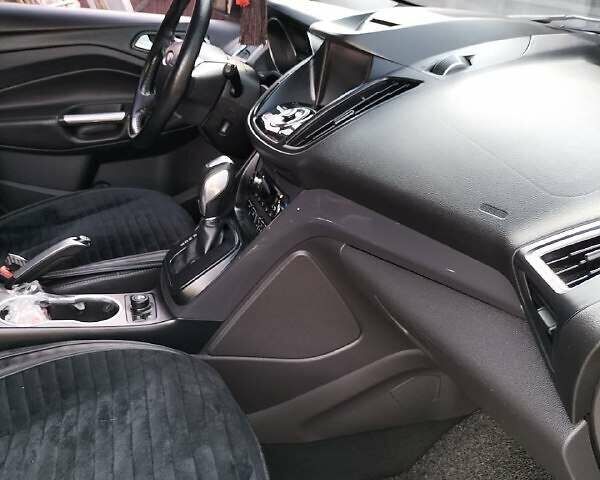 Серый Форд Куга, объемом двигателя 2 л и пробегом 107 тыс. км за 15000 $, фото 38 на Automoto.ua