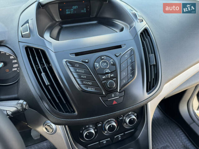 Форд Куга 2015 в Николаеве на Automoto.ua Серый Форд Куга, объемом двигателя 2 л и пробегом 174 тыс. км за 12900 $, фото 21 на Automoto.ua