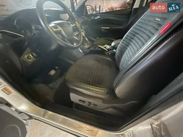 Серый Форд Куга, объемом двигателя 2 л и пробегом 107 тыс. км за 15000 $, фото 37 на Automoto.ua