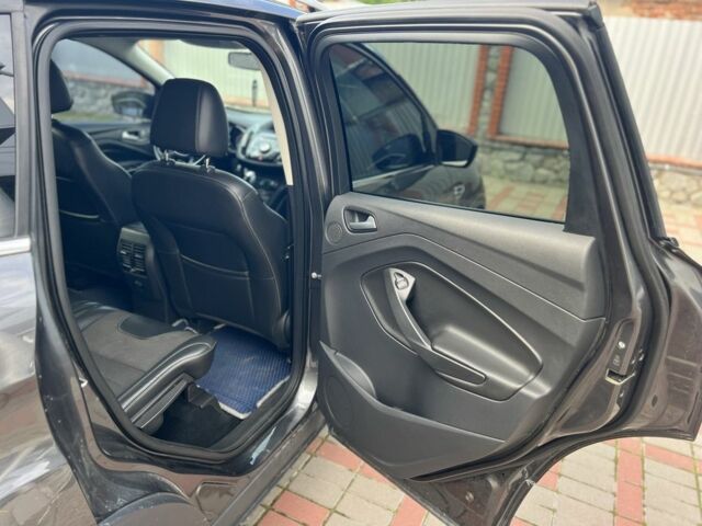 Серый Форд Куга, объемом двигателя 2 л и пробегом 199 тыс. км за 13000 $, фото 6 на Automoto.ua