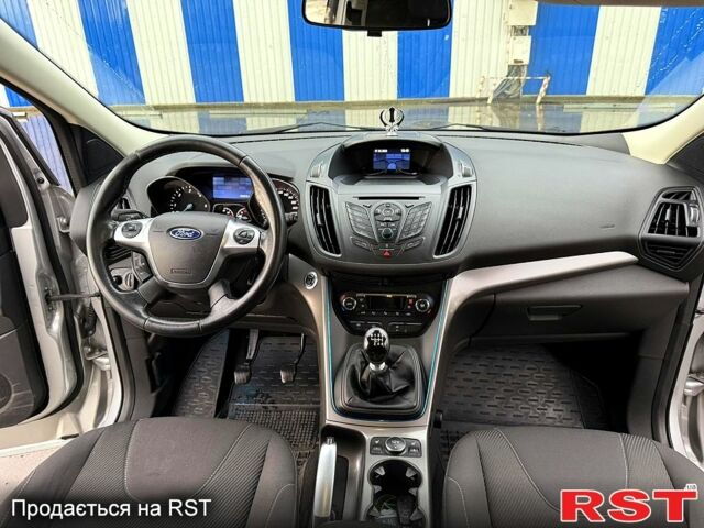 Серый Форд Куга, объемом двигателя 2 л и пробегом 192 тыс. км за 12500 $, фото 5 на Automoto.ua