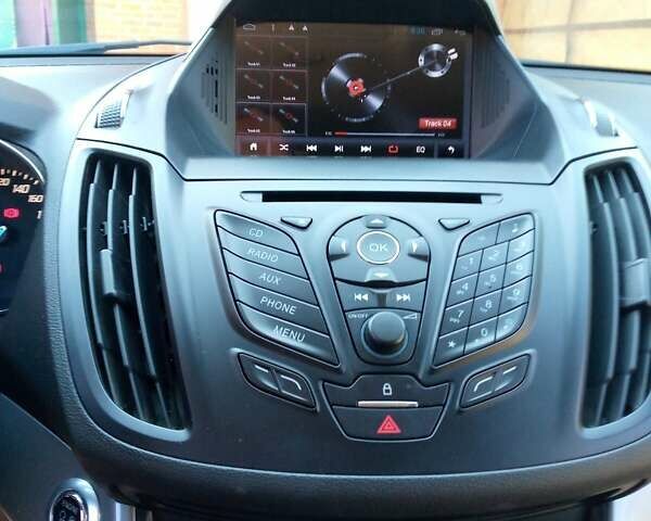 Серый Форд Куга, объемом двигателя 2 л и пробегом 76 тыс. км за 15300 $, фото 3 на Automoto.ua