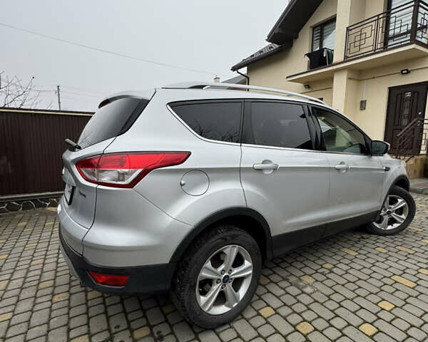 Сірий Форд Куга, об'ємом двигуна 2 л та пробігом 228 тис. км за 13950 $, фото 5 на Automoto.ua