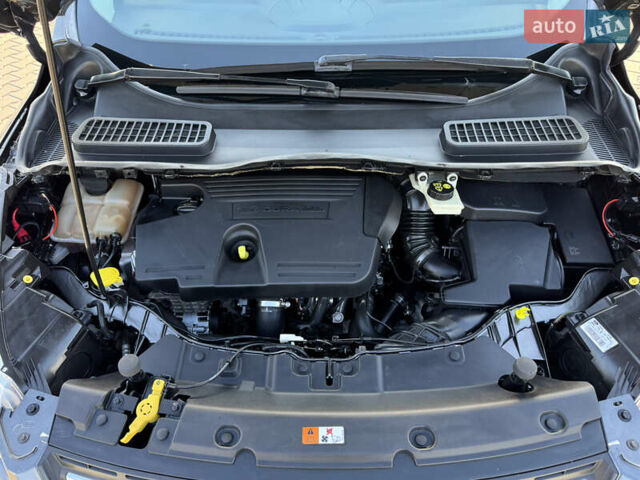 Форд Куга 2015 в Николаеве на Automoto.ua Серый Форд Куга, объемом двигателя 2 л и пробегом 174 тыс. км за 12900 $, фото 35 на Automoto.ua
