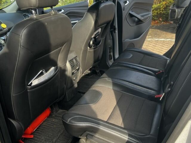 Серый Форд Куга, объемом двигателя 2 л и пробегом 163 тыс. км за 12679 $, фото 4 на Automoto.ua