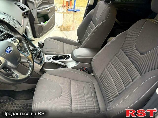 Серый Форд Куга, объемом двигателя 2 л и пробегом 192 тыс. км за 12500 $, фото 3 на Automoto.ua