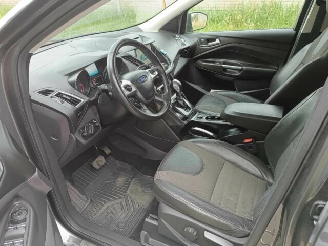 Серый Форд Куга, объемом двигателя 2 л и пробегом 127 тыс. км за 9100 $, фото 5 на Automoto.ua