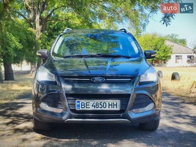 Серый Форд Куга, объемом двигателя 2 л и пробегом 203 тыс. км за 12999 $, фото 1 на Automoto.ua