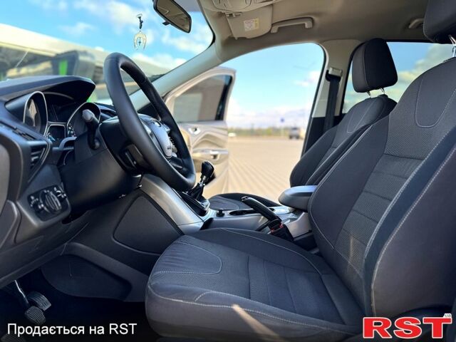 Серый Форд Куга, объемом двигателя 2 л и пробегом 174 тыс. км за 12500 $, фото 4 на Automoto.ua