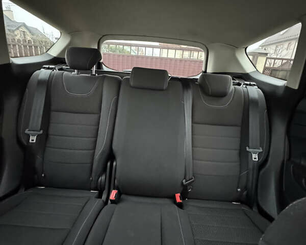 Сірий Форд Куга, об'ємом двигуна 2 л та пробігом 228 тис. км за 13950 $, фото 23 на Automoto.ua