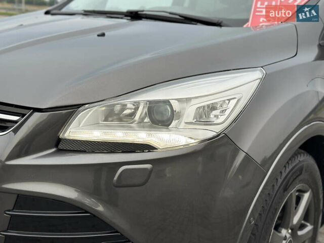 Сірий Форд Куга, об'ємом двигуна 2 л та пробігом 227 тис. км за 14900 $, фото 1 на Automoto.ua