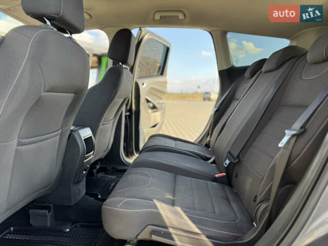Форд Куга 2015 в Николаеве на Automoto.ua Серый Форд Куга, объемом двигателя 2 л и пробегом 174 тыс. км за 12900 $, фото 28 на Automoto.ua