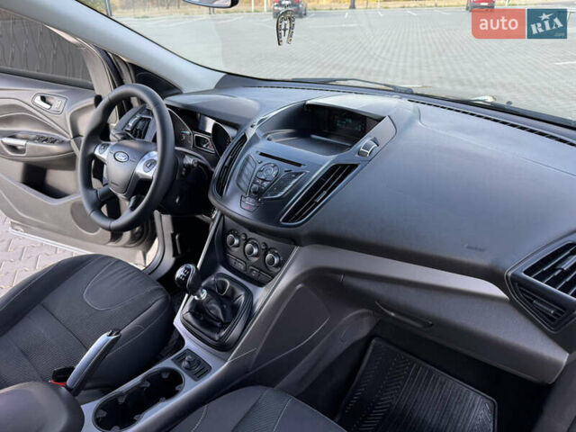 Форд Куга 2015 в Николаеве на Automoto.ua Серый Форд Куга, объемом двигателя 2 л и пробегом 174 тыс. км за 12900 $, фото 24 на Automoto.ua