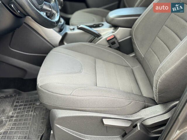 Сірий Форд Куга, об'ємом двигуна 1.5 л та пробігом 180 тис. км за 11300 $, фото 19 на Automoto.ua