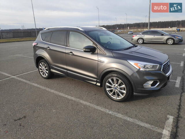 Форд Куга 2016 у Львові на Automoto.ua Сірий Форд Куга, об'ємом двигуна 2 л та пробігом 173 тис. км за 20000 $, фото 1 на Automoto.ua
