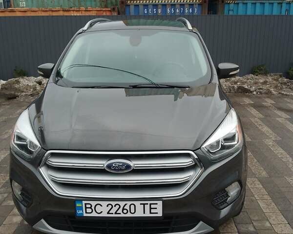 Серый Форд Куга, объемом двигателя 2 л и пробегом 193 тыс. км за 16500 $, фото 2 на Automoto.ua