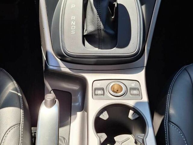 Серый Форд Куга, объемом двигателя 2 л и пробегом 145 тыс. км за 15700 $, фото 11 на Automoto.ua