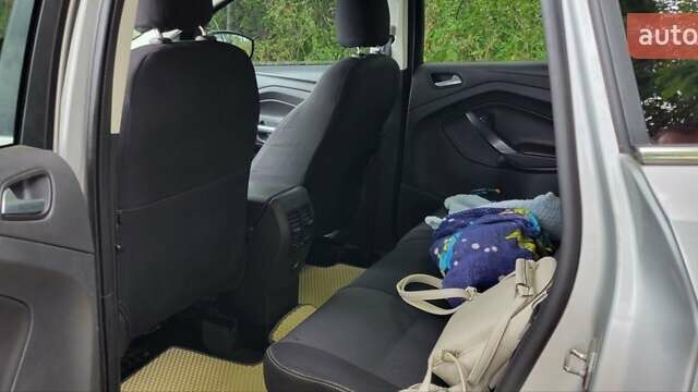 Сірий Форд Куга, об'ємом двигуна 2 л та пробігом 187 тис. км за 13399 $, фото 7 на Automoto.ua