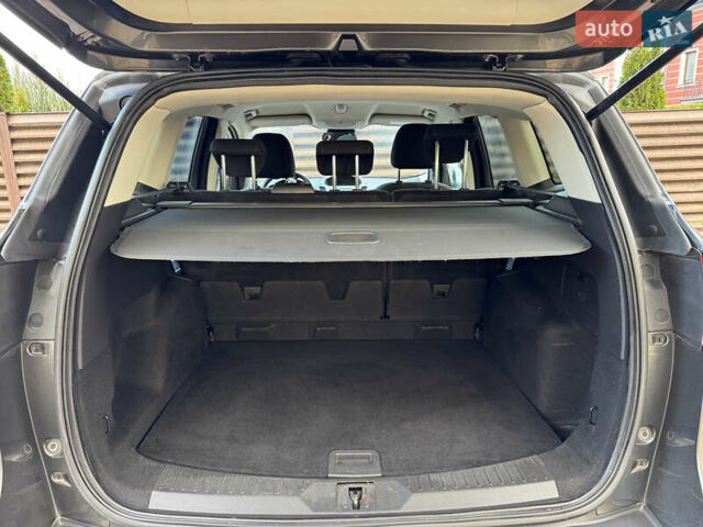 Сірий Форд Куга, об'ємом двигуна 1.5 л та пробігом 180 тис. км за 11300 $, фото 28 на Automoto.ua