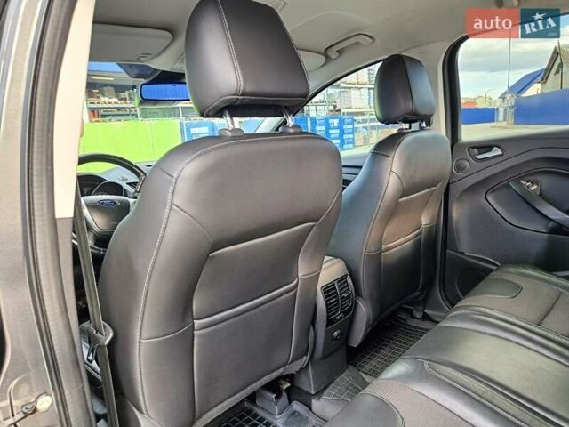 Серый Форд Куга, объемом двигателя 2 л и пробегом 140 тыс. км за 16500 $, фото 29 на Automoto.ua