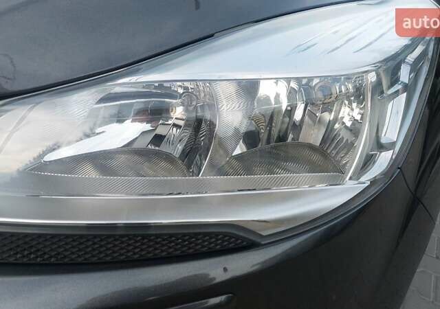 Сірий Форд Куга, об'ємом двигуна 2 л та пробігом 130 тис. км за 15500 $, фото 73 на Automoto.ua