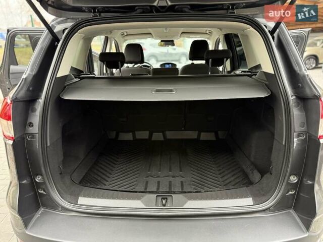 Серый Форд Куга, объемом двигателя 2 л и пробегом 130 тыс. км за 14800 $, фото 57 на Automoto.ua