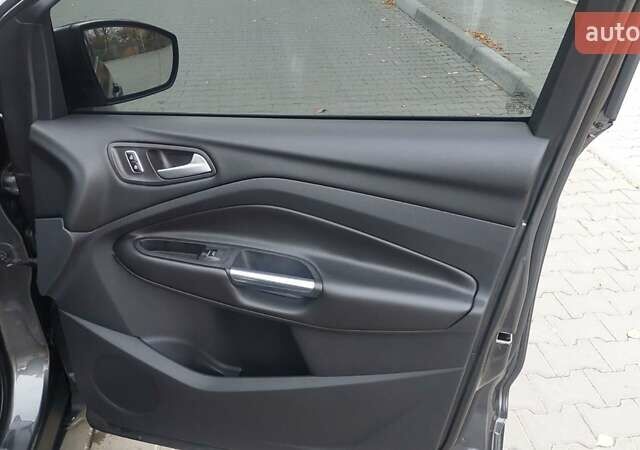 Сірий Форд Куга, об'ємом двигуна 2 л та пробігом 130 тис. км за 15500 $, фото 53 на Automoto.ua