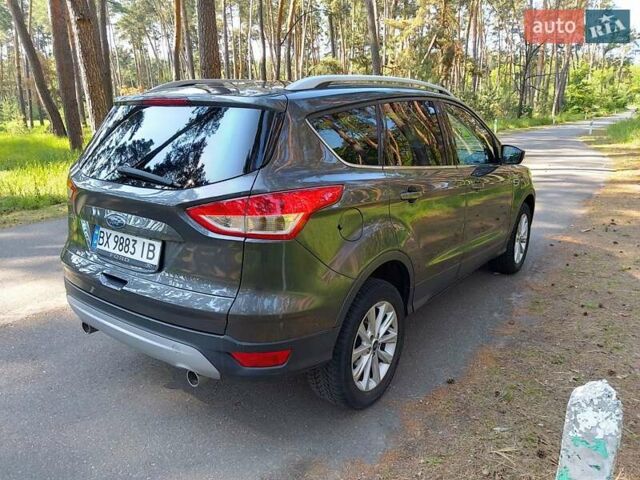 Серый Форд Куга, объемом двигателя 2 л и пробегом 207 тыс. км за 16300 $, фото 5 на Automoto.ua