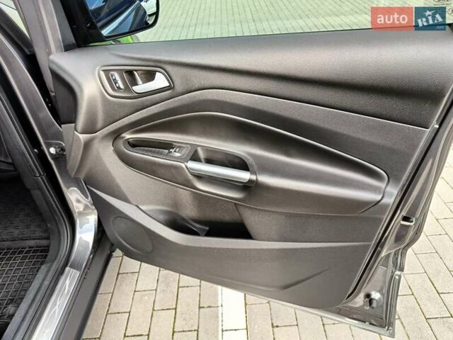 Серый Форд Куга, объемом двигателя 2 л и пробегом 140 тыс. км за 16500 $, фото 43 на Automoto.ua