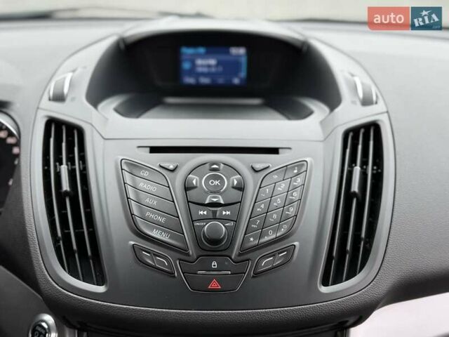 Серый Форд Куга, объемом двигателя 2 л и пробегом 130 тыс. км за 14800 $, фото 48 на Automoto.ua