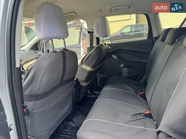 Сірий Форд Куга, об'ємом двигуна 2 л та пробігом 107 тис. км за 18000 $, фото 25 на Automoto.ua