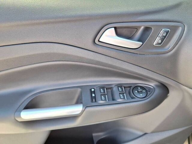 Серый Форд Куга, объемом двигателя 2 л и пробегом 145 тыс. км за 15700 $, фото 12 на Automoto.ua