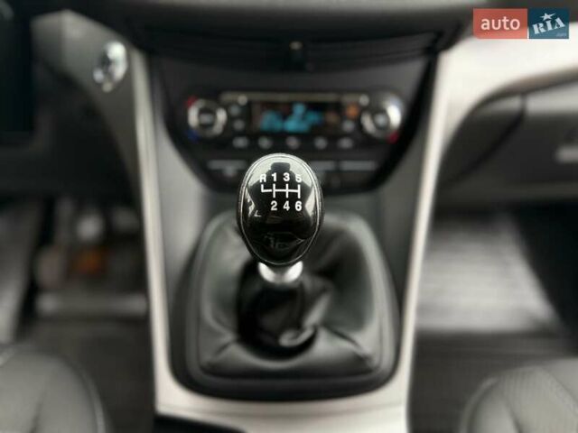 Серый Форд Куга, объемом двигателя 2 л и пробегом 130 тыс. км за 14800 $, фото 50 на Automoto.ua