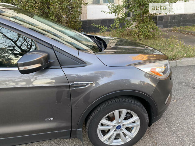 Серый Форд Куга, объемом двигателя 2 л и пробегом 161 тыс. км за 17500 $, фото 21 на Automoto.ua