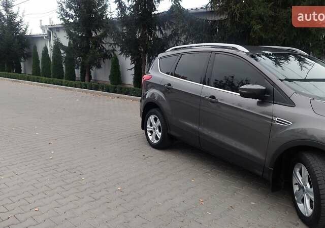 Серый Форд Куга, объемом двигателя 2 л и пробегом 130 тыс. км за 14850 $, фото 7 на Automoto.ua