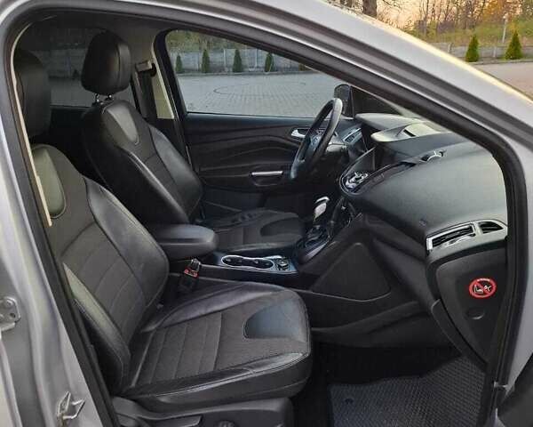 Серый Форд Куга, объемом двигателя 2 л и пробегом 202 тыс. км за 16400 $, фото 10 на Automoto.ua