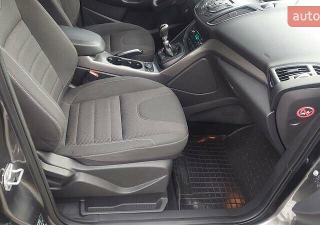 Сірий Форд Куга, об'ємом двигуна 2 л та пробігом 130 тис. км за 15500 $, фото 54 на Automoto.ua
