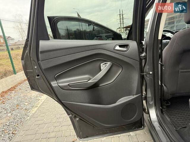 Серый Форд Куга, объемом двигателя 2 л и пробегом 130 тыс. км за 14800 $, фото 56 на Automoto.ua