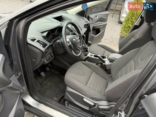 Серый Форд Куга, объемом двигателя 2 л и пробегом 130 тыс. км за 14800 $, фото 29 на Automoto.ua