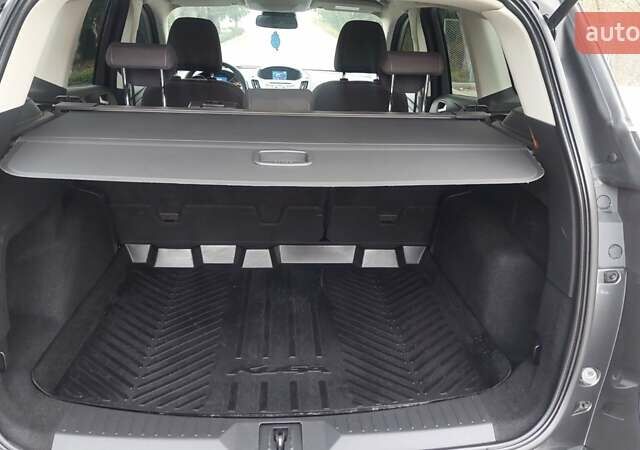 Серый Форд Куга, объемом двигателя 2 л и пробегом 130 тыс. км за 14850 $, фото 43 на Automoto.ua