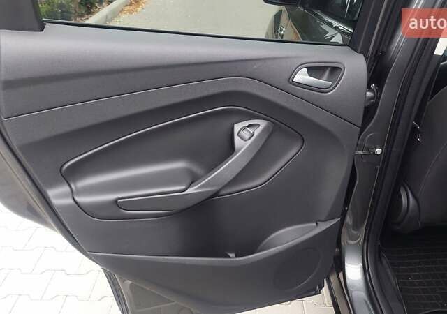 Сірий Форд Куга, об'ємом двигуна 2 л та пробігом 130 тис. км за 15500 $, фото 39 на Automoto.ua