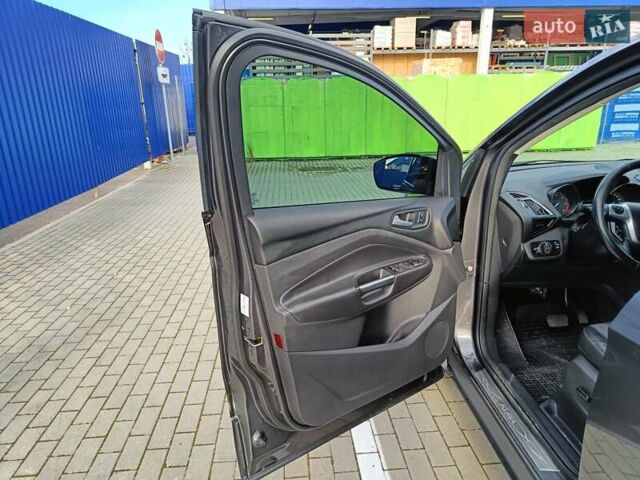 Серый Форд Куга, объемом двигателя 2 л и пробегом 140 тыс. км за 16500 $, фото 16 на Automoto.ua