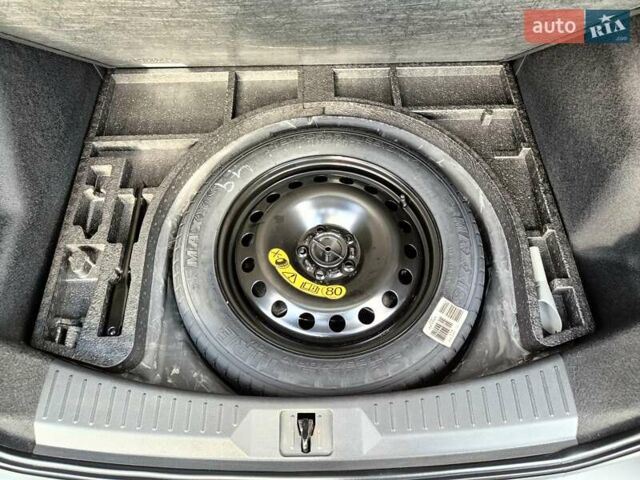 Серый Форд Куга, объемом двигателя 2 л и пробегом 140 тыс. км за 16500 $, фото 33 на Automoto.ua