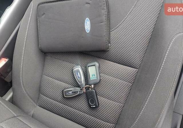 Сірий Форд Куга, об'ємом двигуна 2 л та пробігом 130 тис. км за 15500 $, фото 61 на Automoto.ua