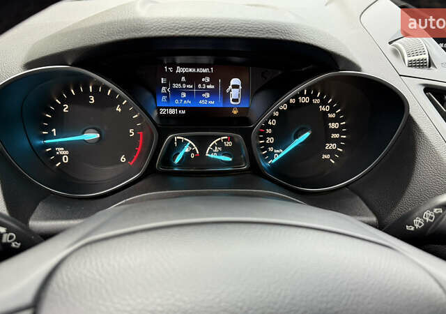 Серый Форд Куга, объемом двигателя 2 л и пробегом 221 тыс. км за 14700 $, фото 8 на Automoto.ua