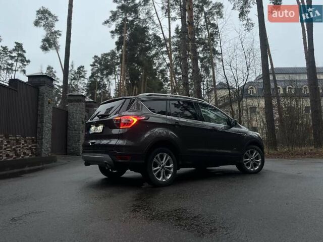 Сірий Форд Куга, об'ємом двигуна 2 л та пробігом 199 тис. км за 16300 $, фото 4 на Automoto.ua