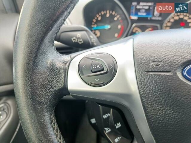 Серый Форд Куга, объемом двигателя 2 л и пробегом 140 тыс. км за 16500 $, фото 59 на Automoto.ua