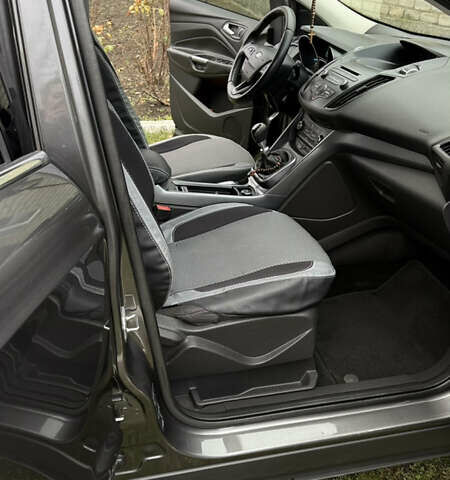 Серый Форд Куга, объемом двигателя 2 л и пробегом 221 тыс. км за 14700 $, фото 12 на Automoto.ua