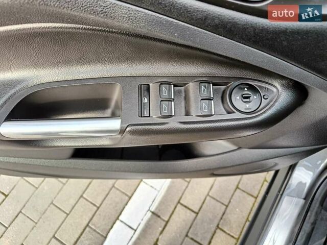 Серый Форд Куга, объемом двигателя 2 л и пробегом 140 тыс. км за 16500 $, фото 17 на Automoto.ua