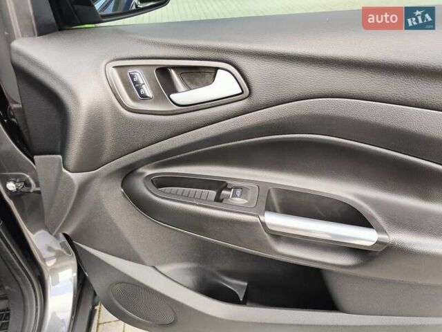 Серый Форд Куга, объемом двигателя 2 л и пробегом 140 тыс. км за 16500 $, фото 47 на Automoto.ua